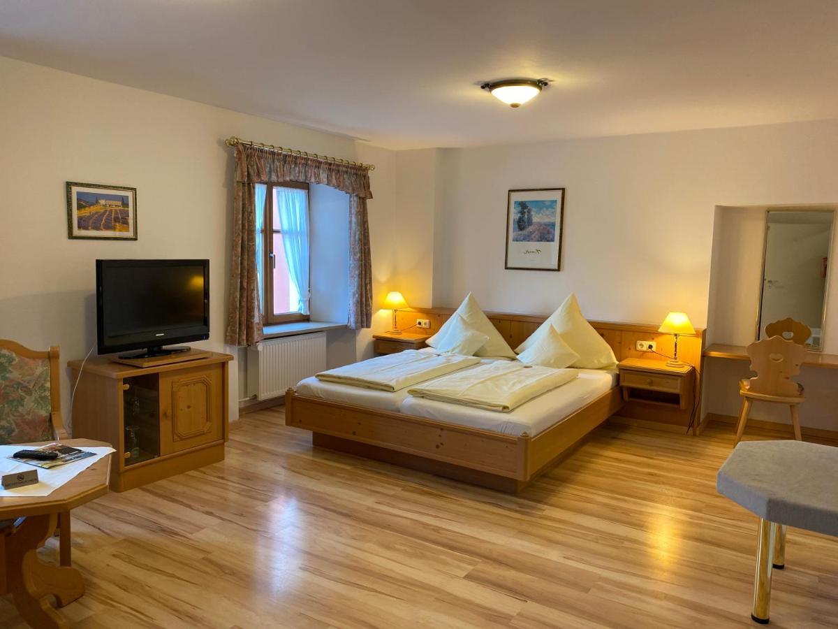 Hotel Lobmeyer Roding Eksteriør bilde