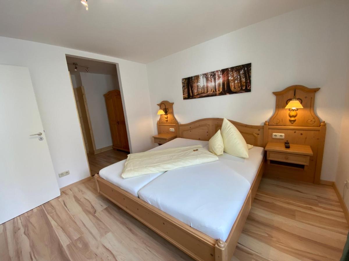 Hotel Lobmeyer Roding Eksteriør bilde
