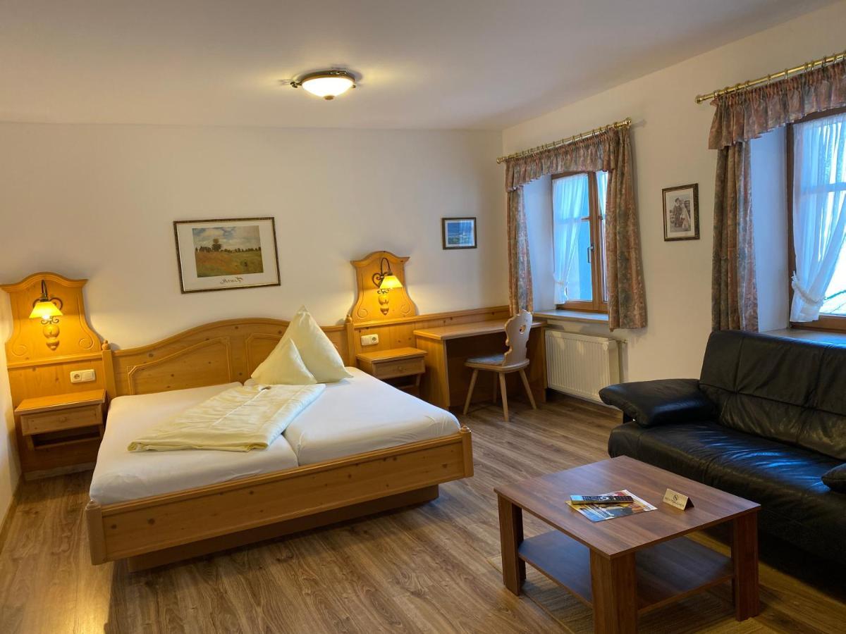 Hotel Lobmeyer Roding Eksteriør bilde