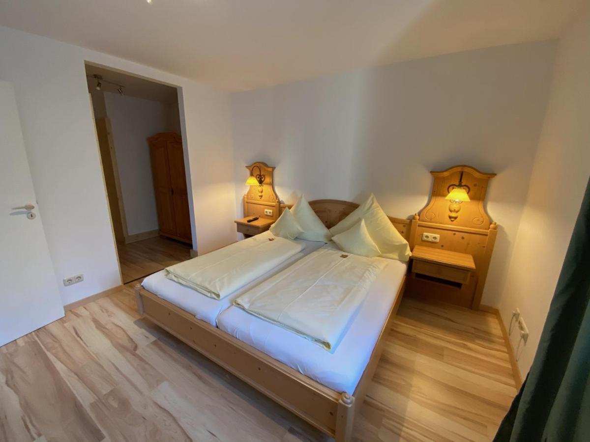 Hotel Lobmeyer Roding Eksteriør bilde